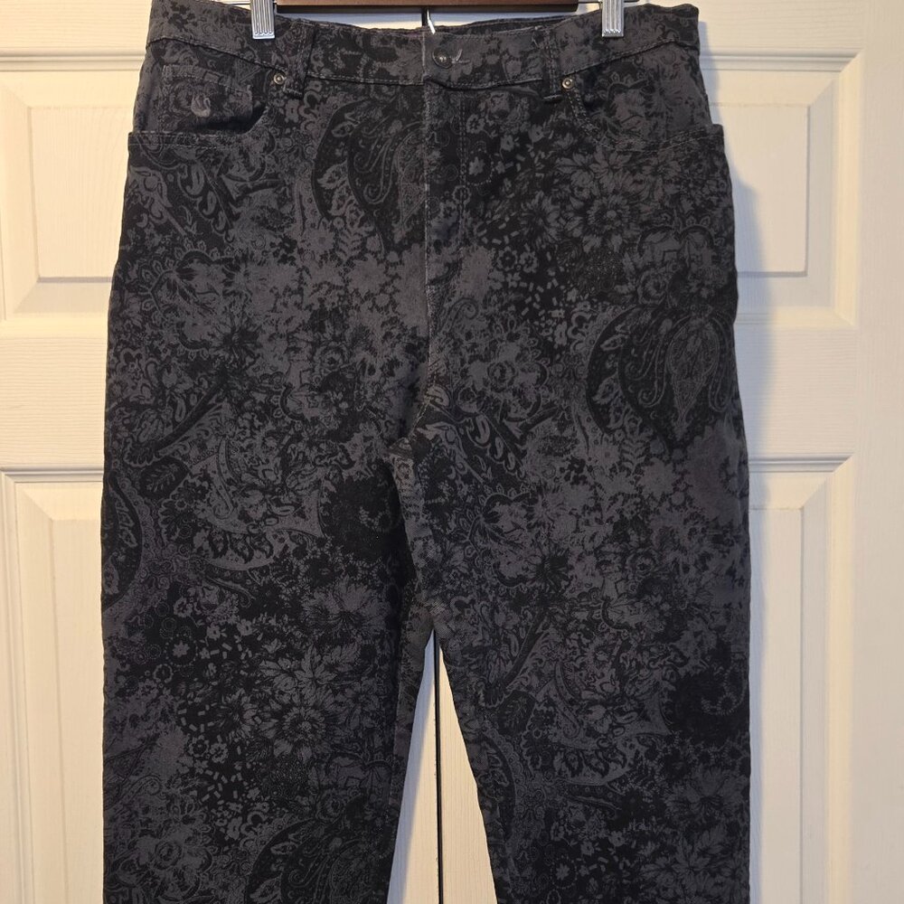 Black Gloria Vanderbilt jeans, 14